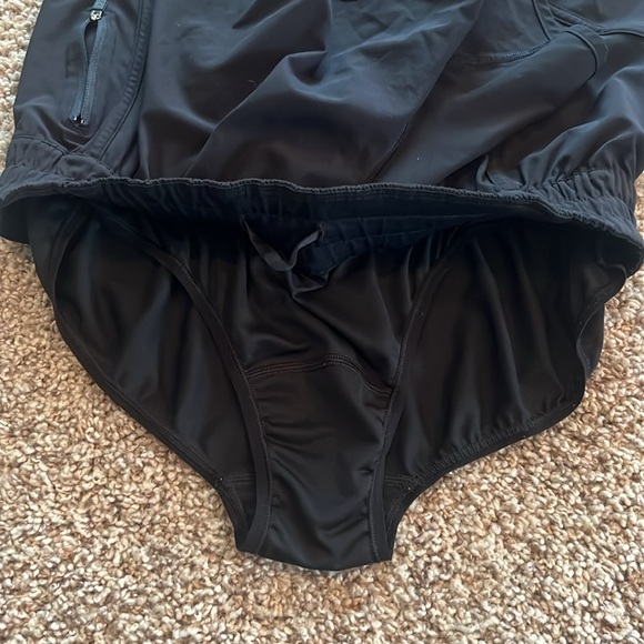 Lululemon tracker 4” - Picture 4 of 4